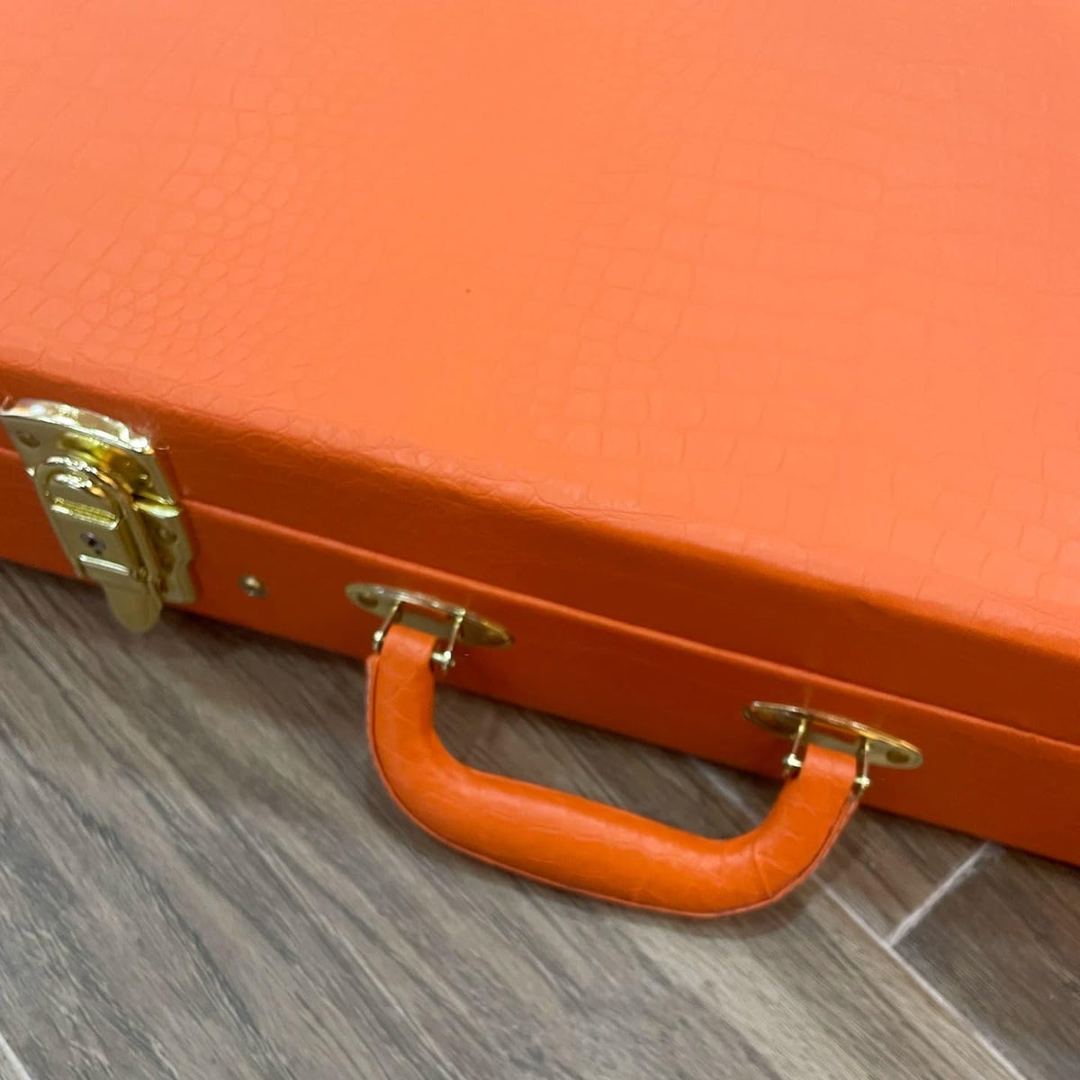39" Electric Guitar Hard Case with Lockable Wood Frame and Plush Interior N162